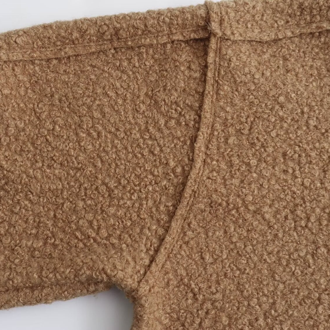 Lockeres Sweatshirt mit Stehkragen