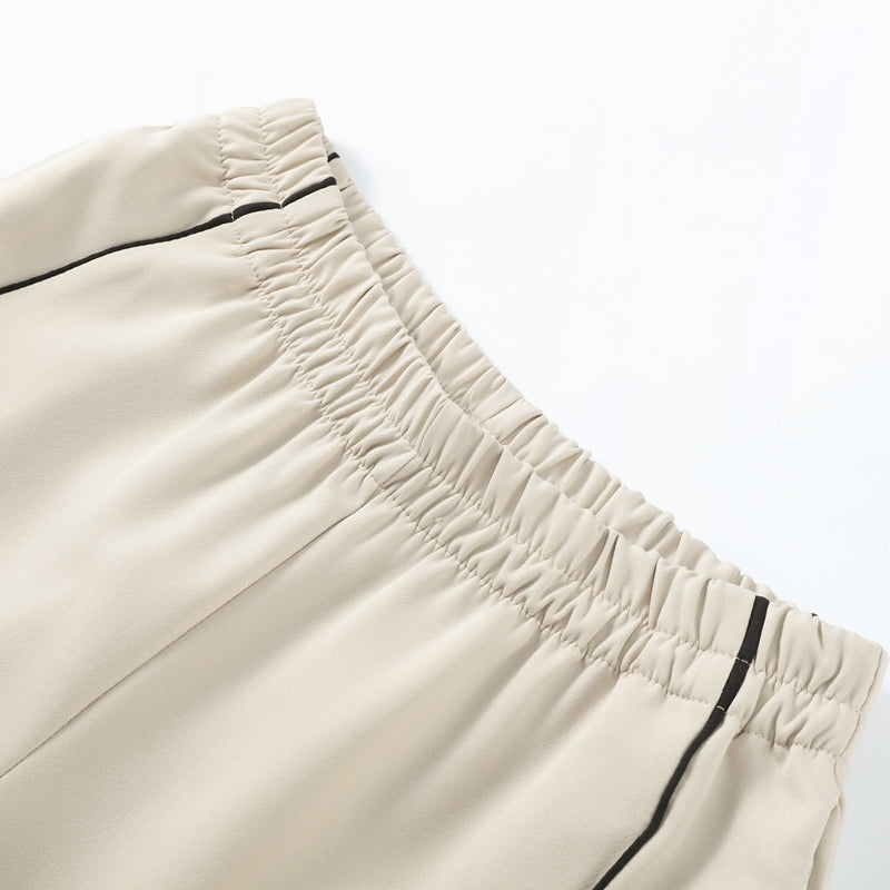 Sportlich-Elegantes Zweiteiler-Set mit Streifendetail