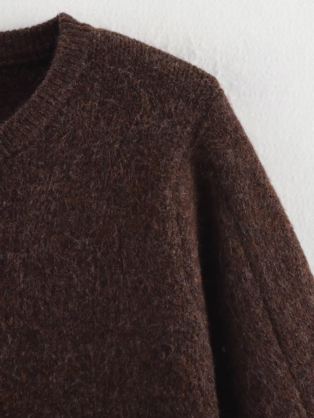 Cozy Chic Zweiteiler – Strickcardigan & Minirock in Schokobraun