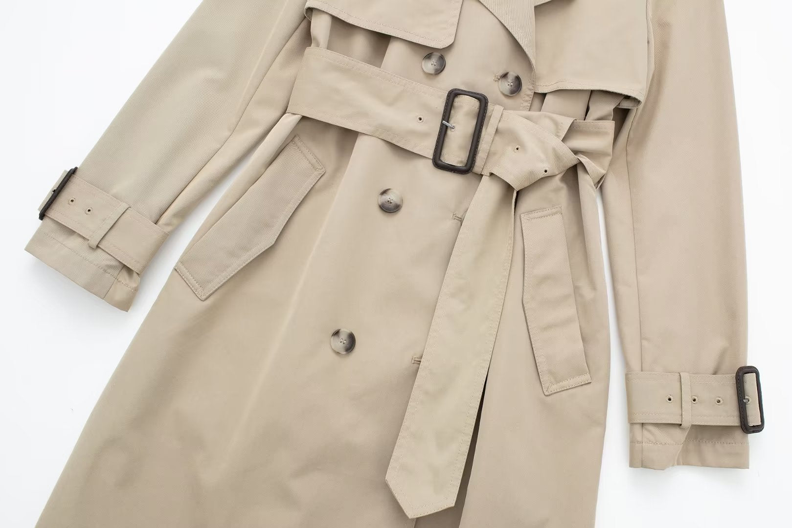 Klassischer Trenchcoat mit Gürtel – Elegant & Zeitlos