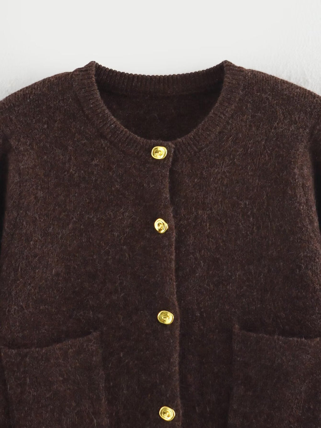 Cozy Chic Zweiteiler – Strickcardigan & Minirock in Schokobraun