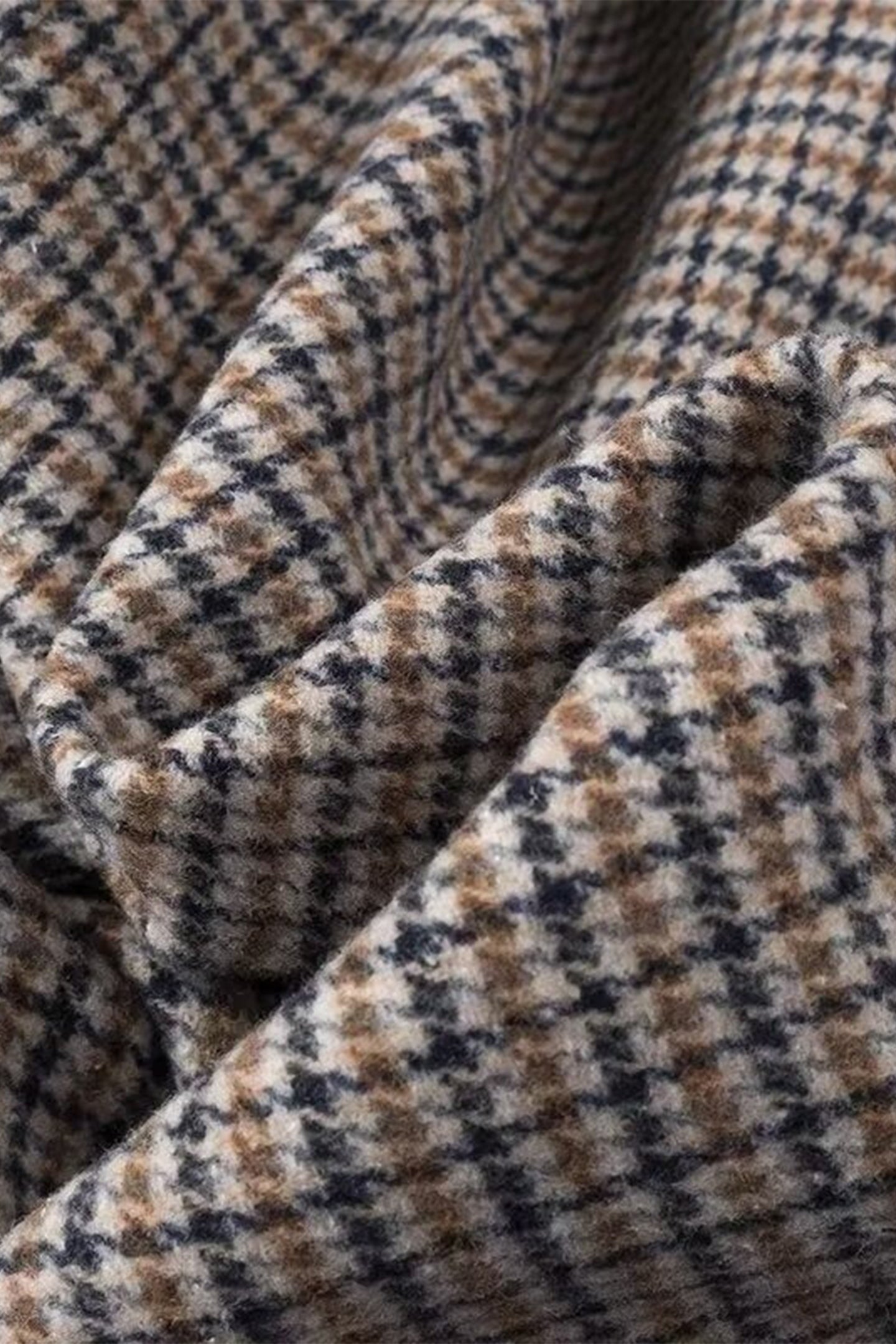 CLAIRE – Karomantel mit Samtkragen